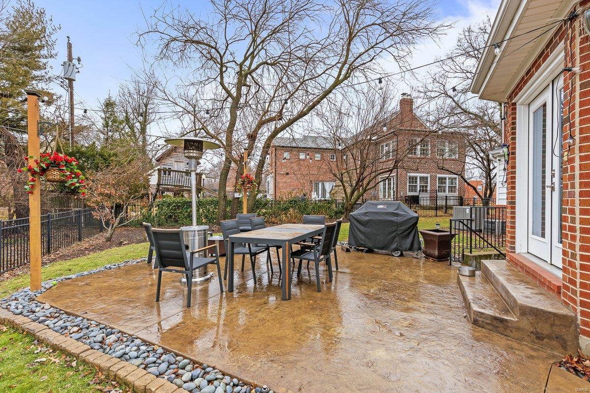 Davis Place - Residential