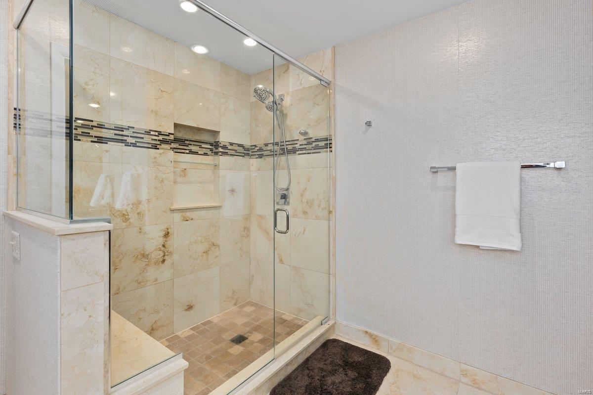 Davis Place - Residential