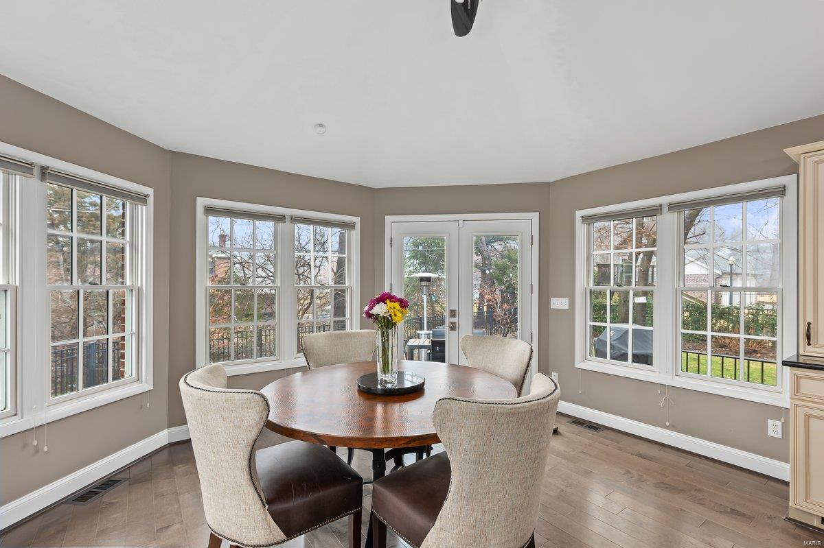 Davis Place - Residential