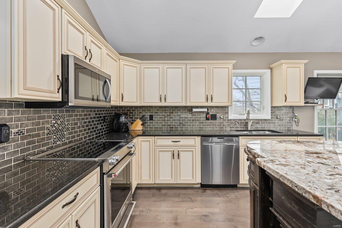 Davis Place - Residential