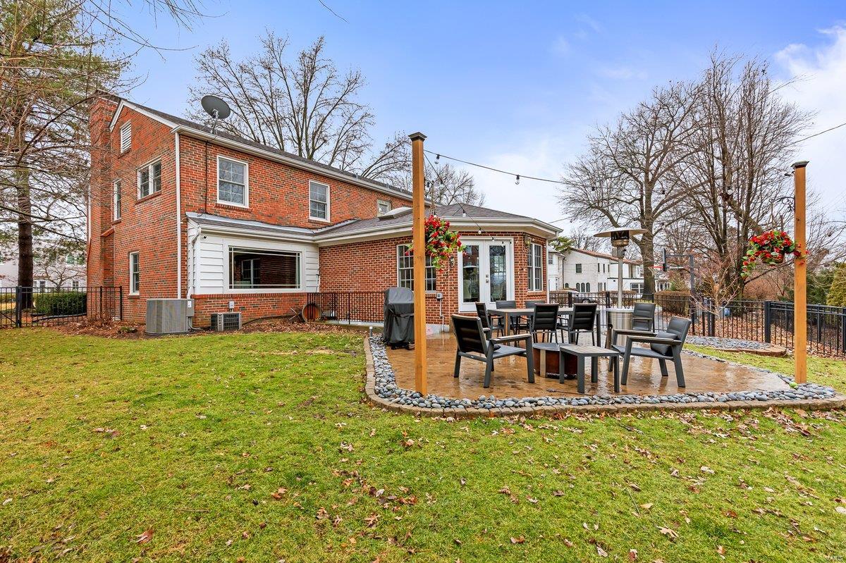 Davis Place - Residential