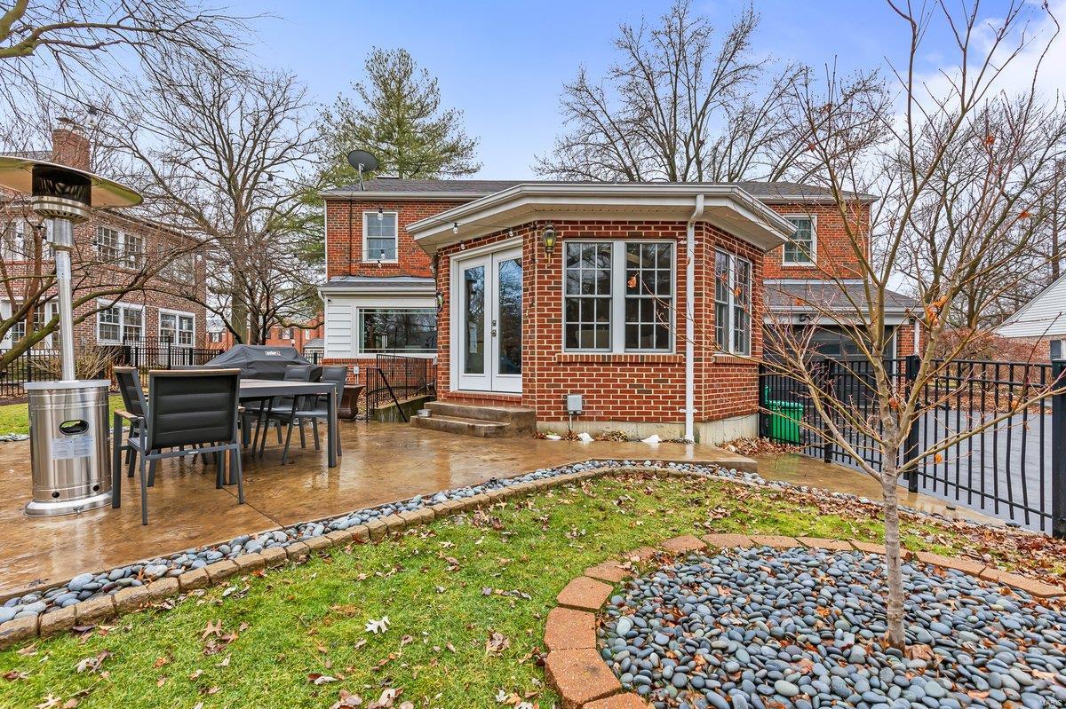 Davis Place - Residential