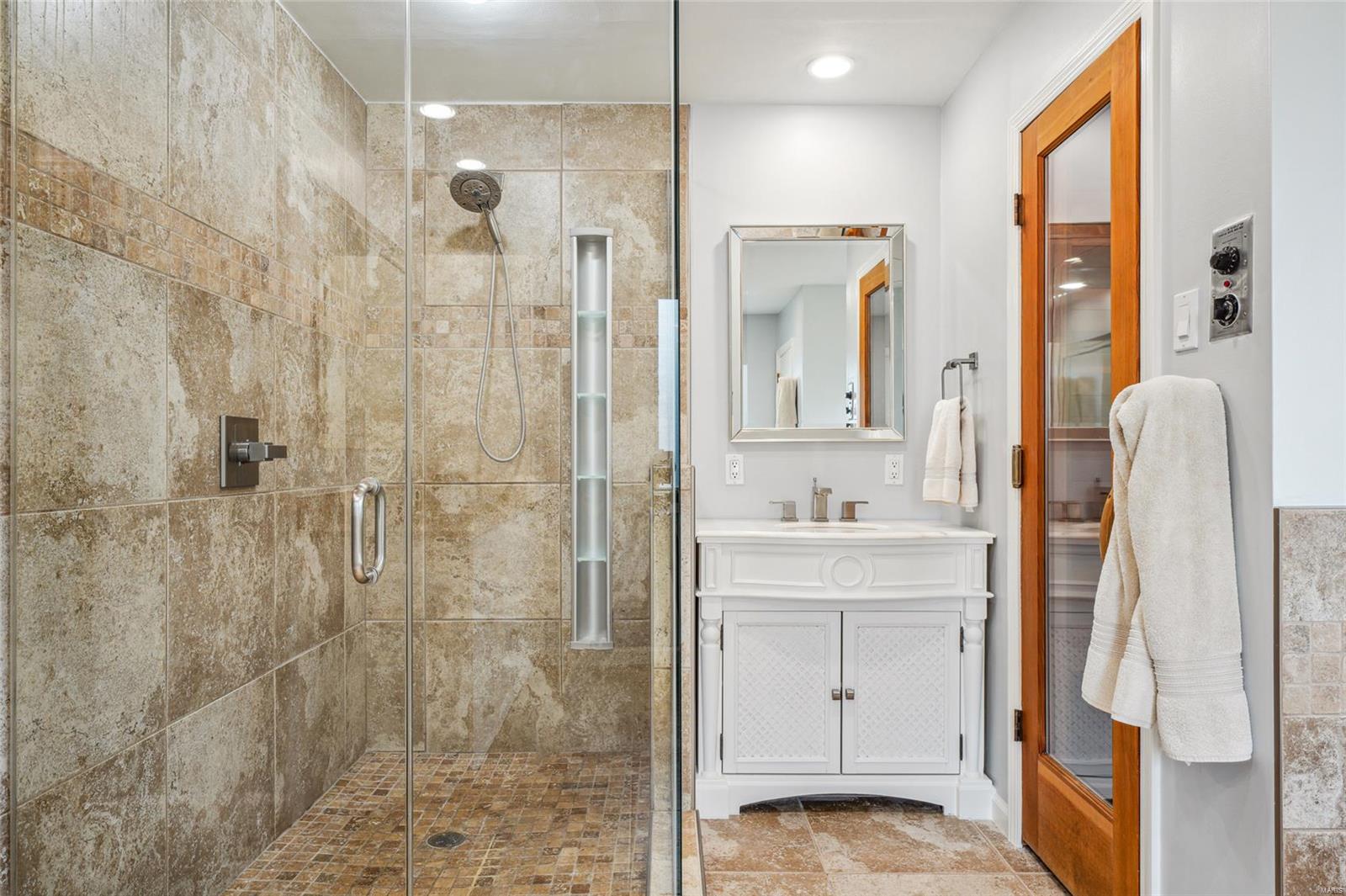 Frontenac Woods 1 - Residential