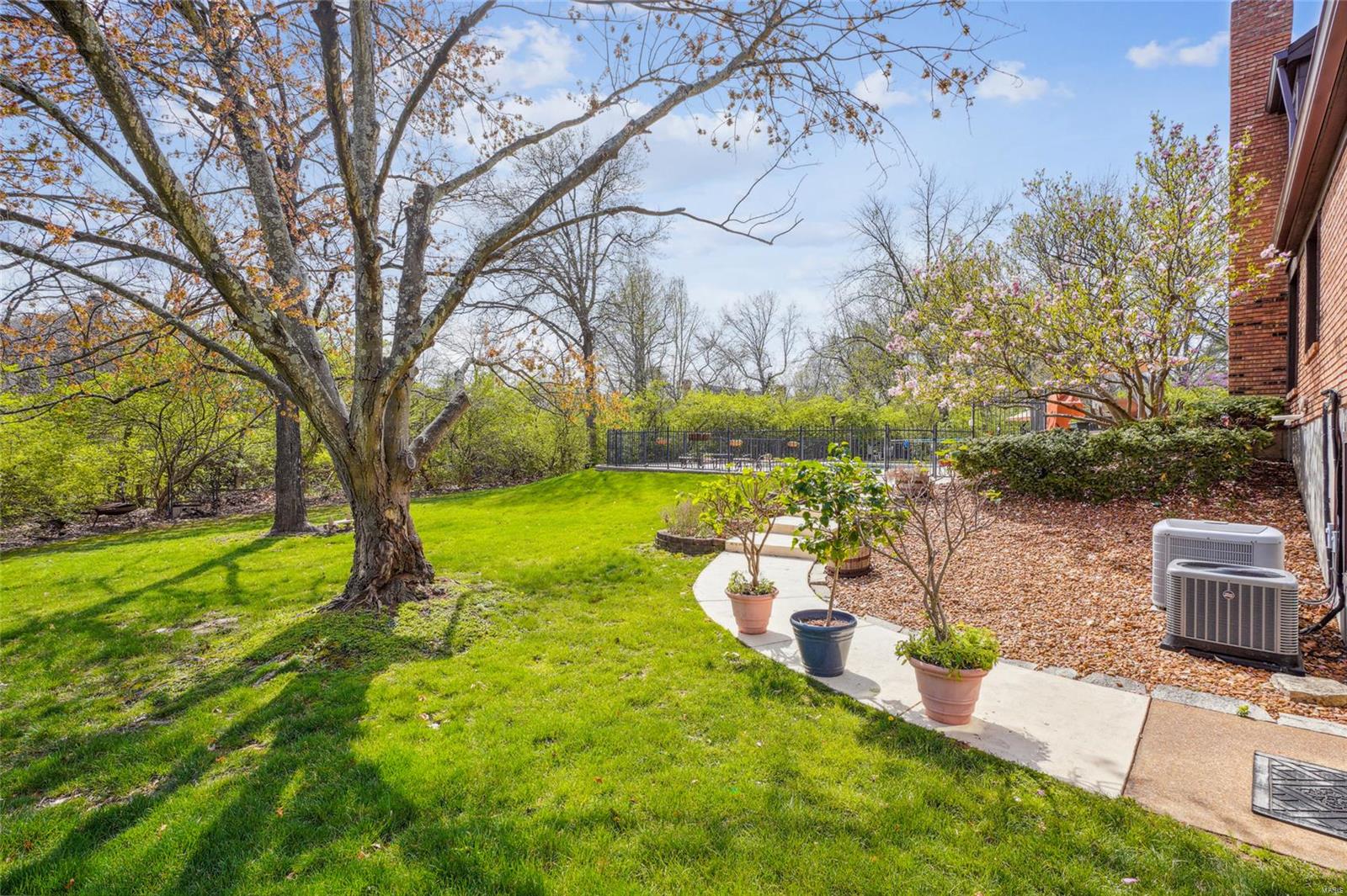 Frontenac Woods 1 - Residential