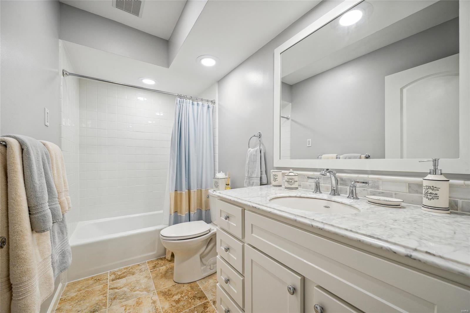 Frontenac Woods 1 - Residential