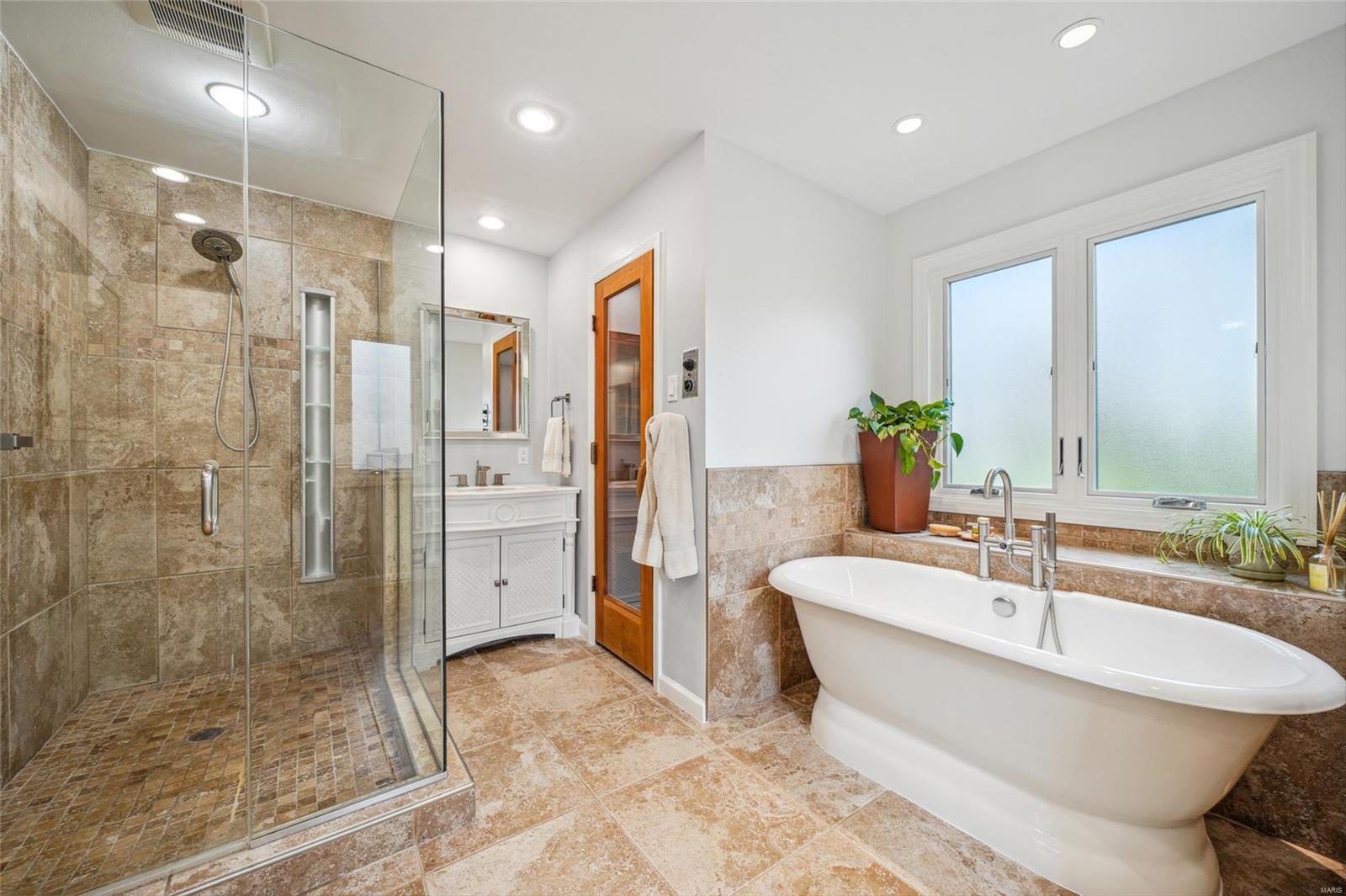 Frontenac Woods 1 - Residential