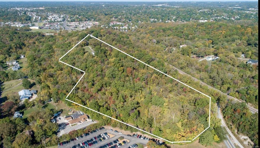 Secluded 18+ Acre Hilltop Retreat in St. Louis County. Uncover a hidden hilltop paradise  at the end of a quiet road, featuring stunning southern views, open pasture and mature woods . Ideal for a gated estate, equestrian property, or family compound, this land is brimming with potential.
With no subdivision restrictions, you have the freedom to design your dream lifestyle. Zoned NU (Non-Urban District), the property is perfect for horses and Public Utilities are conveniently located just 650 feet away on Tree Court Lane.
Enjoy the flexibility of the existing Quinette Rd. access or create your own private, gated entrance from Tree Court Lane. The current home and garage are considered tear-downs and are not included in the property’s valuation, giving you a blank canvas to bring your vision to life.
Schedule your private tour today and experience this unique opportunity to create your own “in-town” country estate. Please respect the seller’s privacy during your visit.