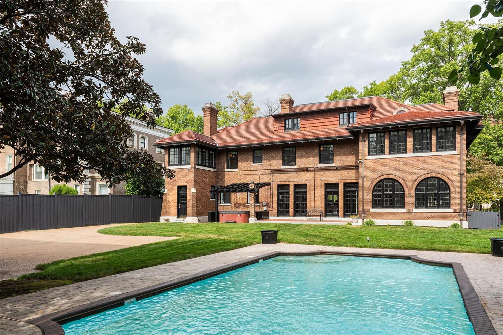 Bell Place - Residential