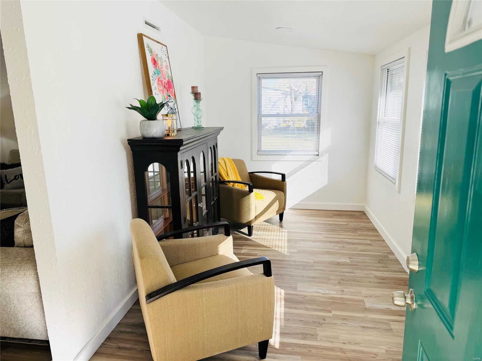 Granite City, Illinois 62040, United States, 3 Bedrooms Bedrooms, ,2 BathroomsBathrooms,Residential,Pending,33324