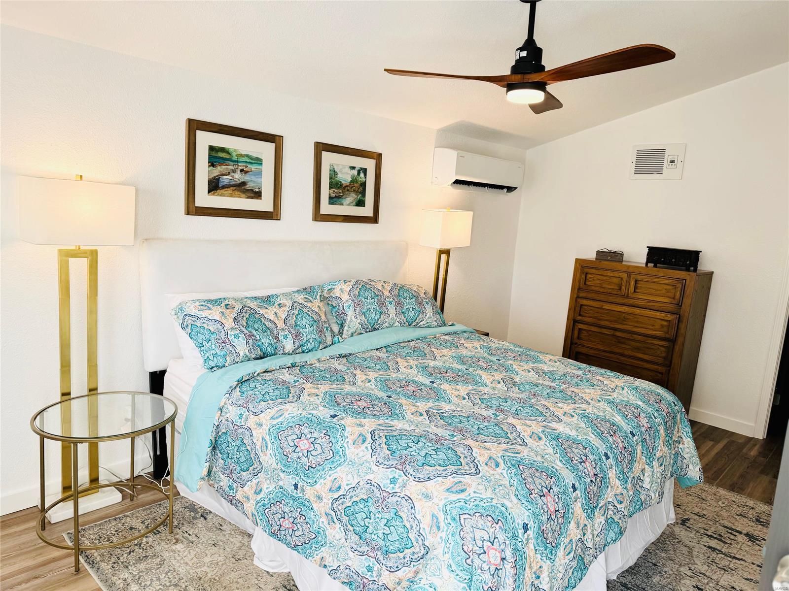 Granite City, Illinois 62040, United States, 3 Bedrooms Bedrooms, ,2 BathroomsBathrooms,Residential,Pending,33324