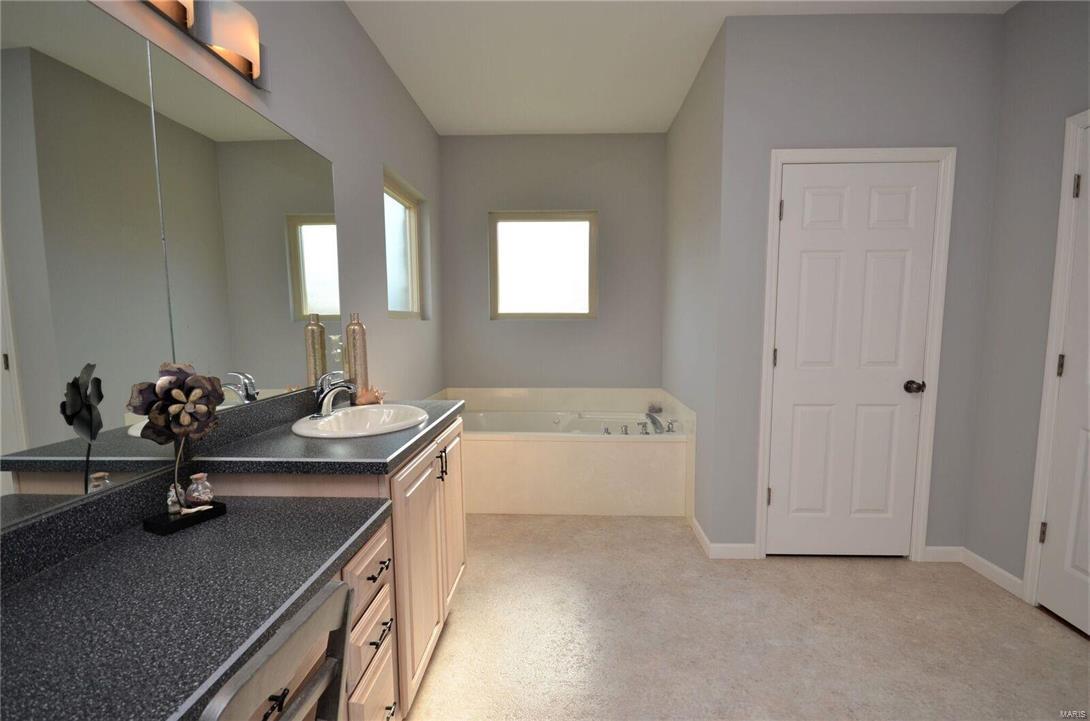 Summit Estate - Residential