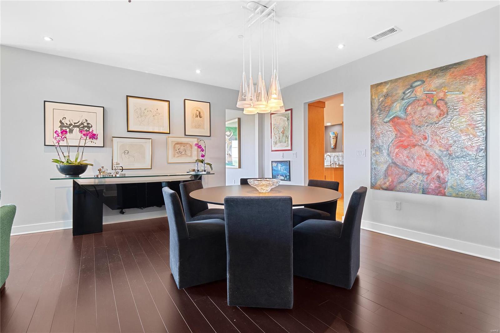 Plaza In Clayton A Condo The - Residential