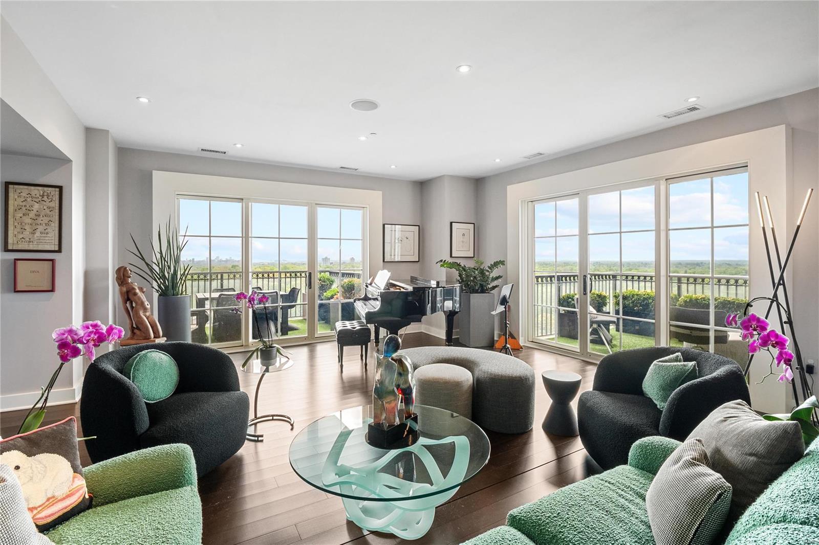 Plaza In Clayton A Condo The - Residential