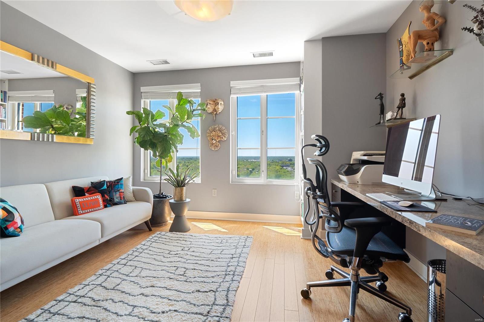 Plaza In Clayton A Condo The - Residential