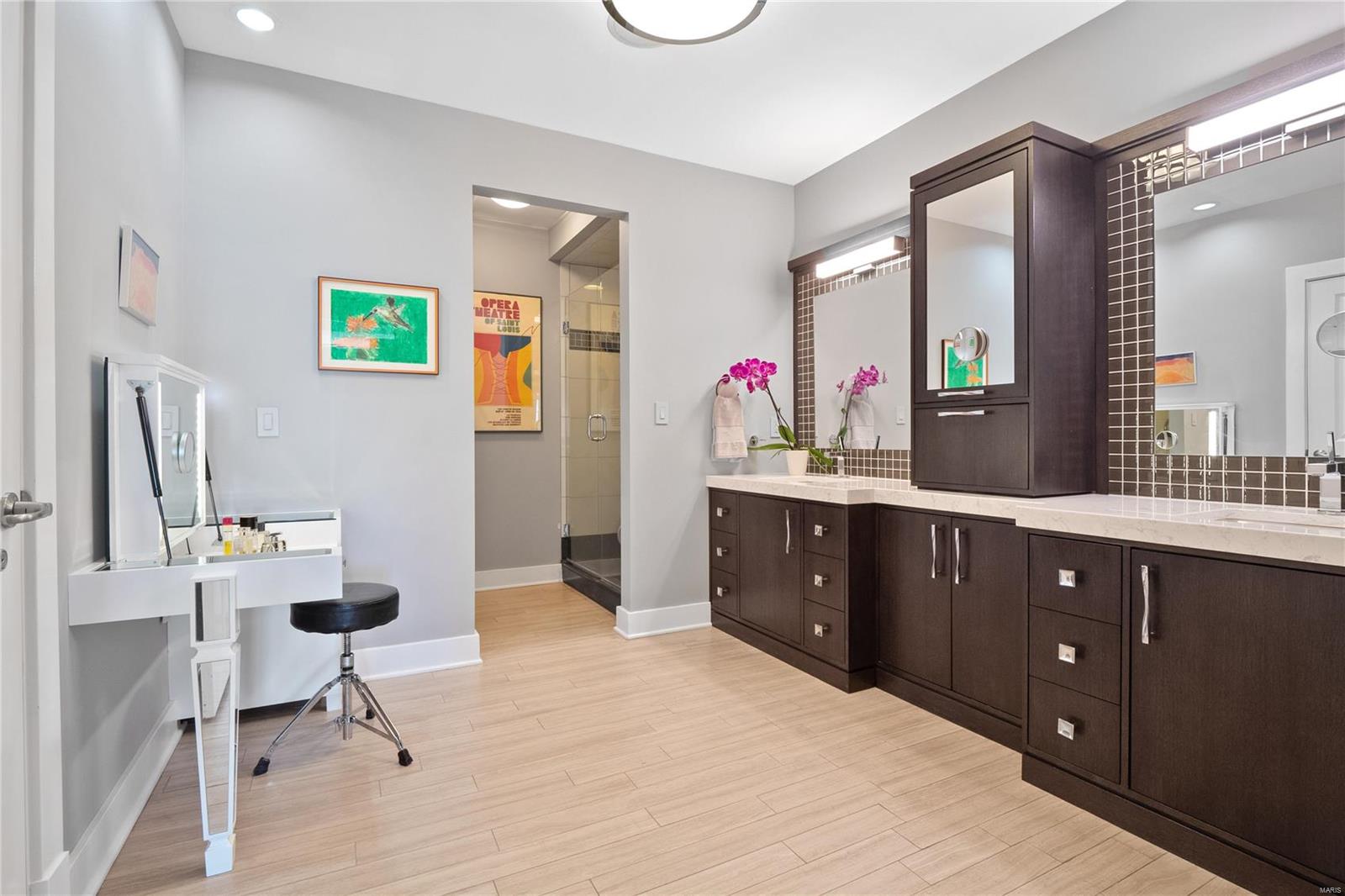 Plaza In Clayton A Condo The - Residential