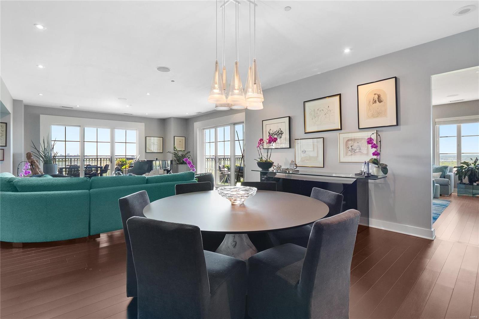 Plaza In Clayton A Condo The - Residential