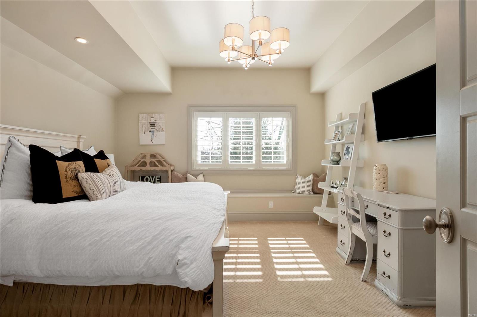 Von Schrader Estate - Residential