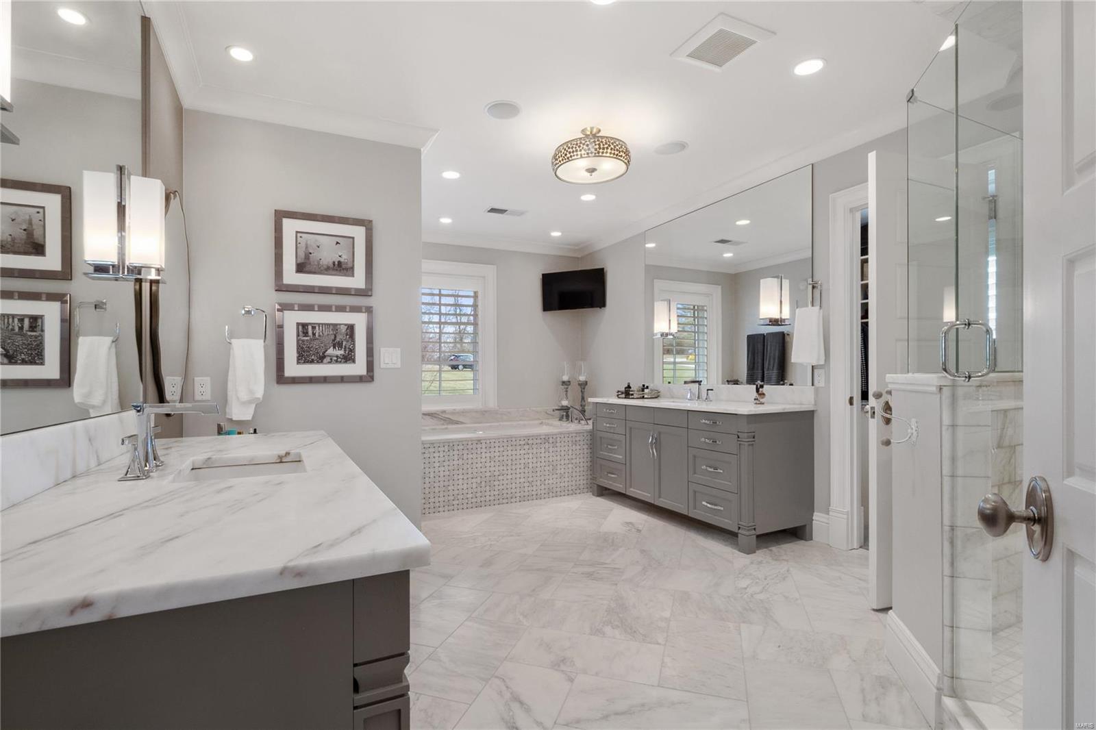 Von Schrader Estate - Residential