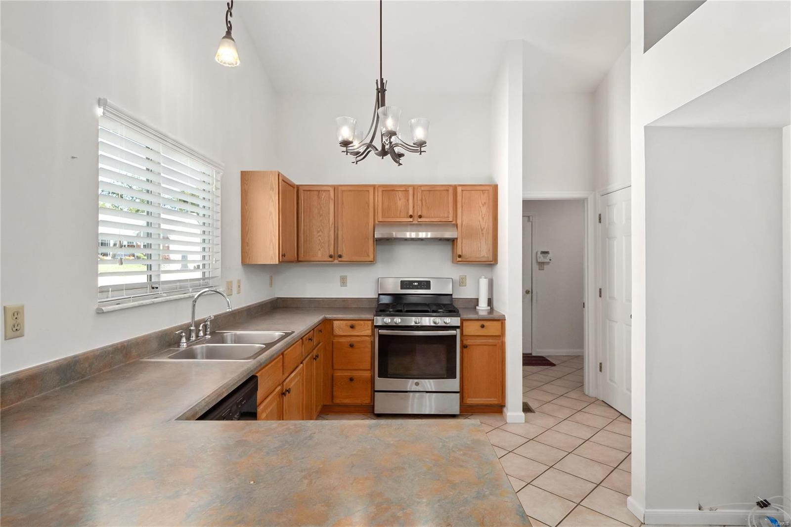 Fox Pointe - Residential