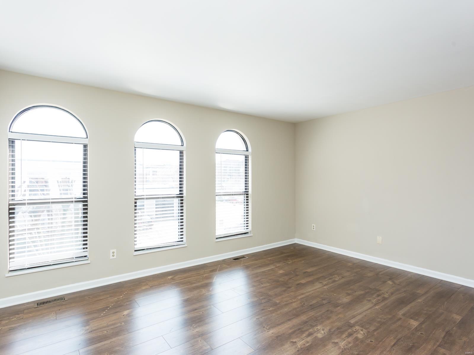 Laclede East - Residential