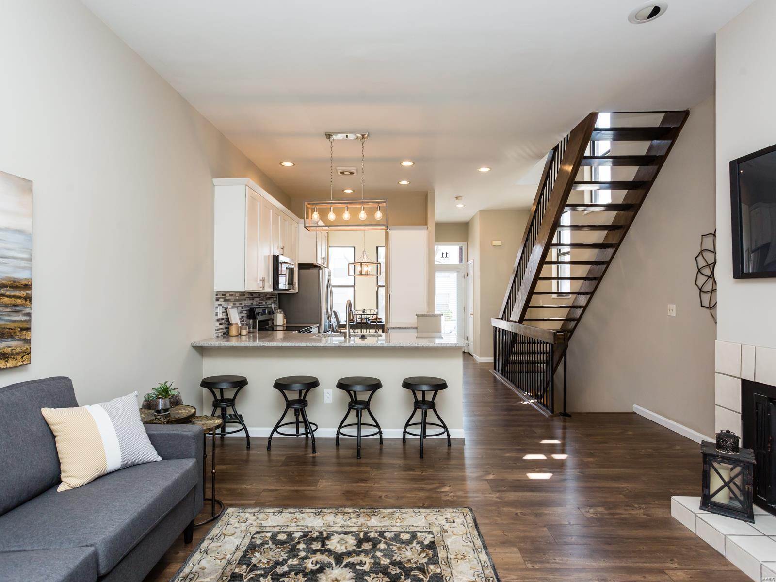 Laclede East - Residential