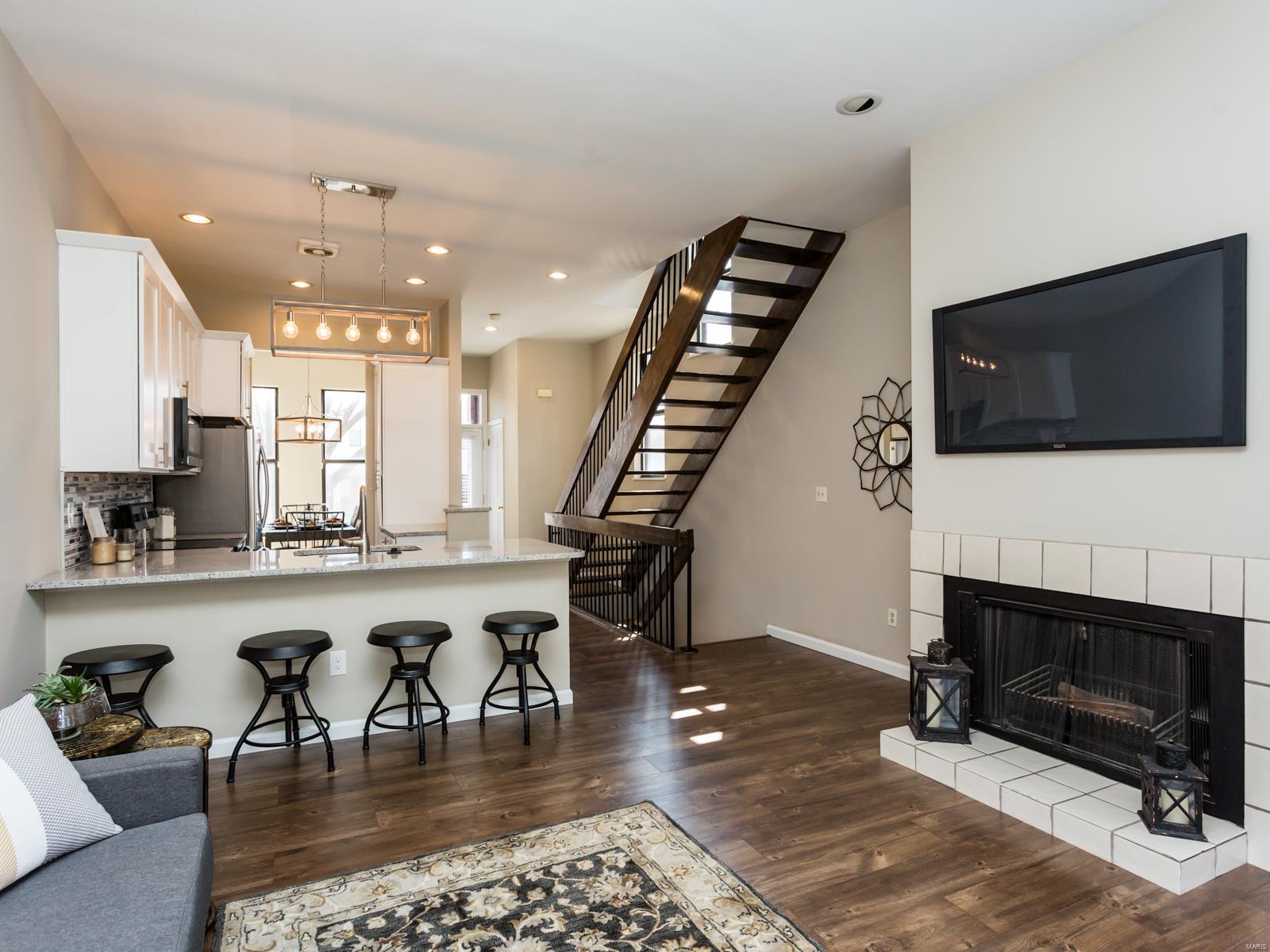 Laclede East - Residential