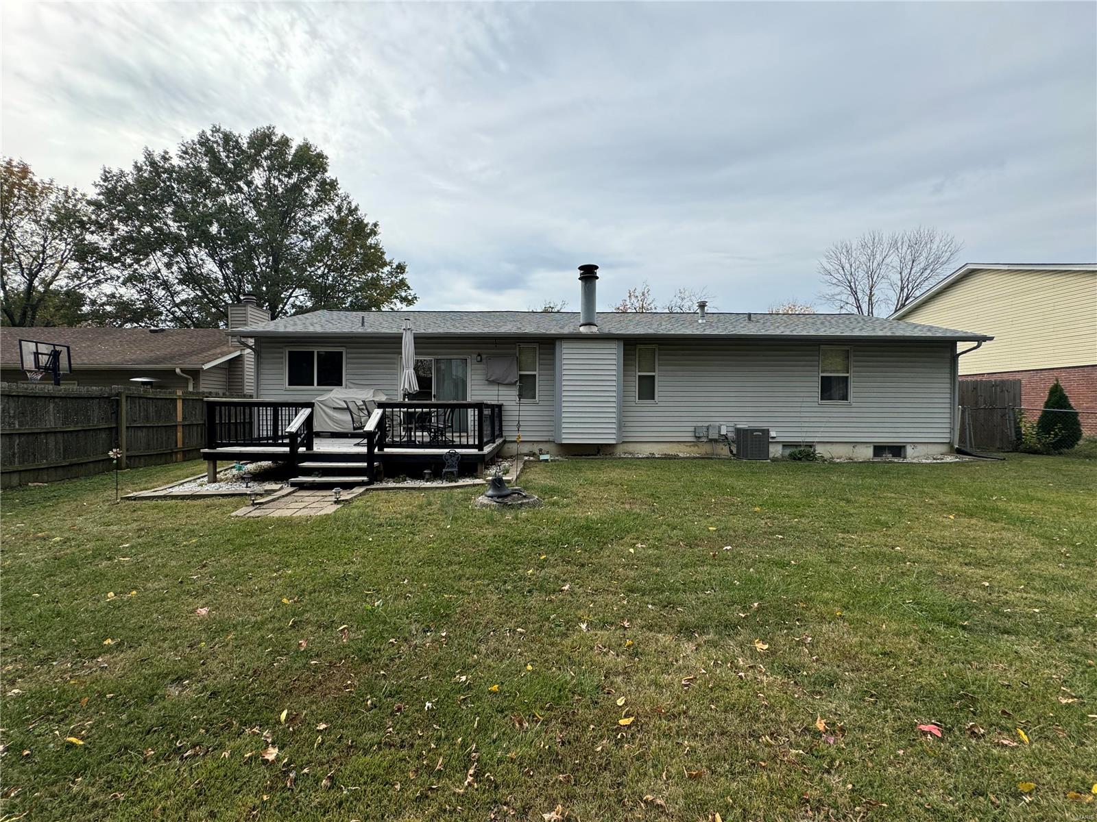 St Charles, Missouri 63303, United States, 3 Bedrooms Bedrooms, ,2 BathroomsBathrooms,Residential,Pending,26991