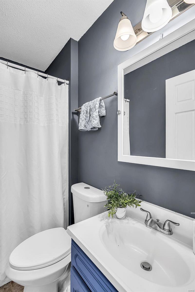 St Charles, Missouri 63303, United States, 3 Bedrooms Bedrooms, ,2 BathroomsBathrooms,Residential,Pending,26991