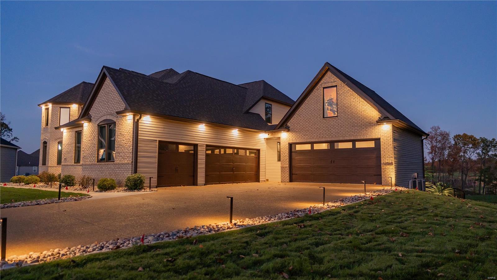 417 Hamlet Court
