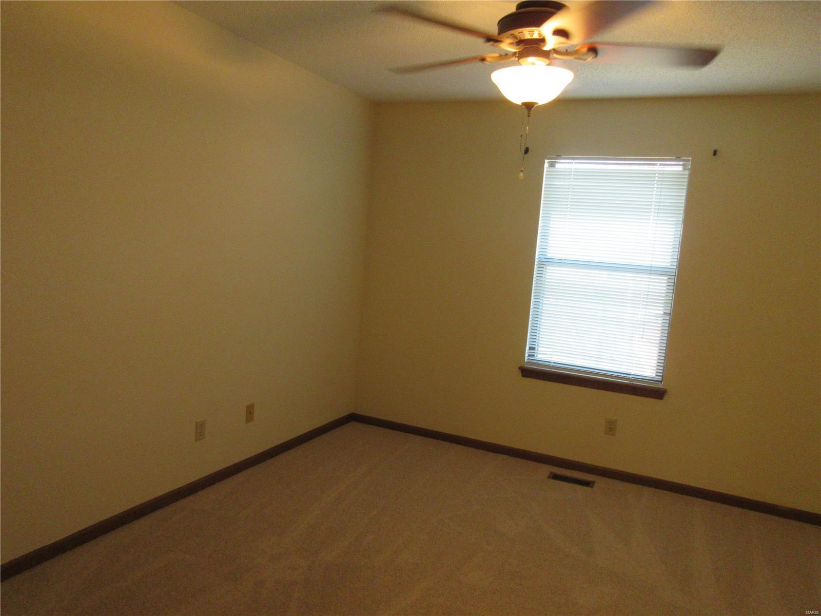 St Charles, Missouri 63303, United States, 3 Bedrooms Bedrooms, ,3 BathroomsBathrooms,Residential,Pending,37604