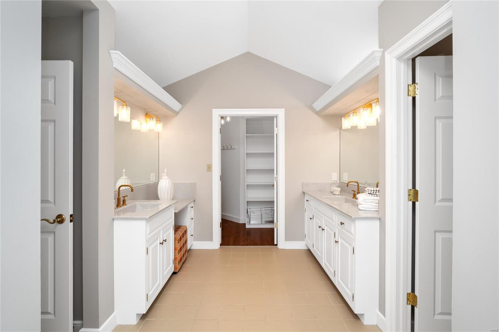 Wills Trace/Boggart Hole Clough Lt 3 - Residential