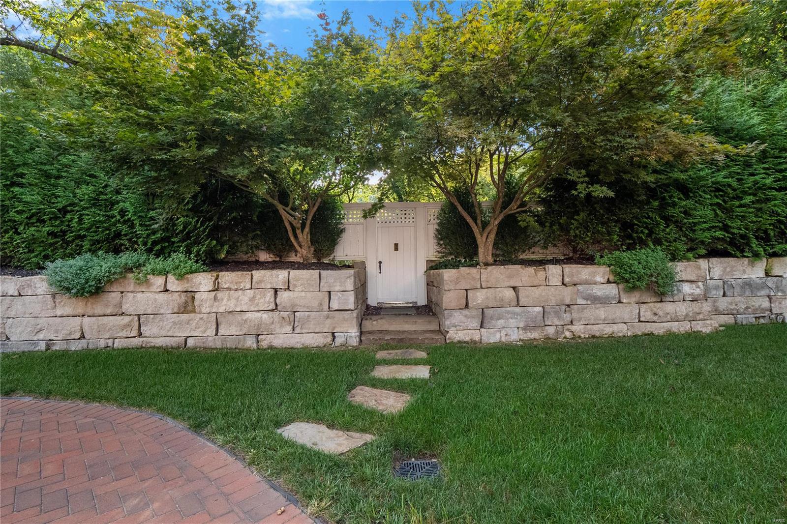 Wills Trace/Boggart Hole Clough Lt 3 - Residential