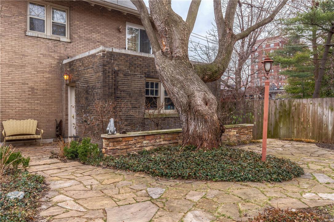 P Lindells Add 02 - Residential