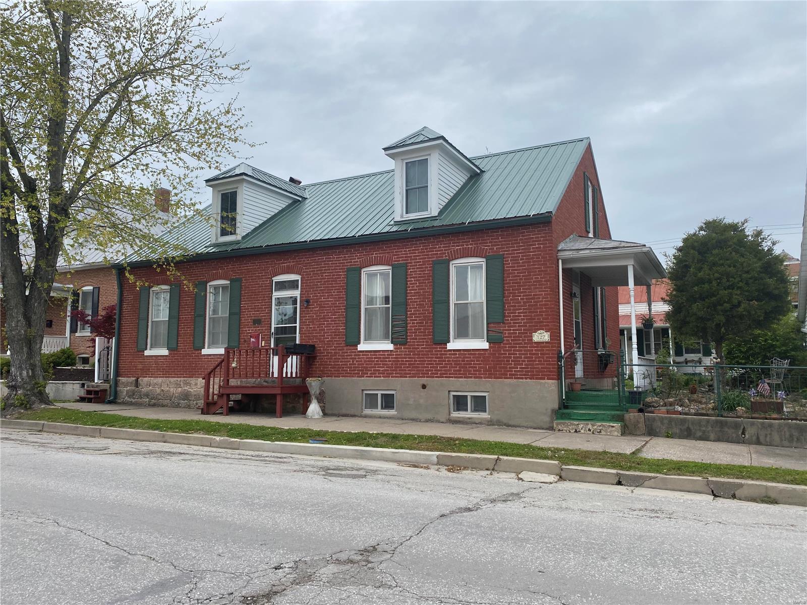 East 5 Street - Residential