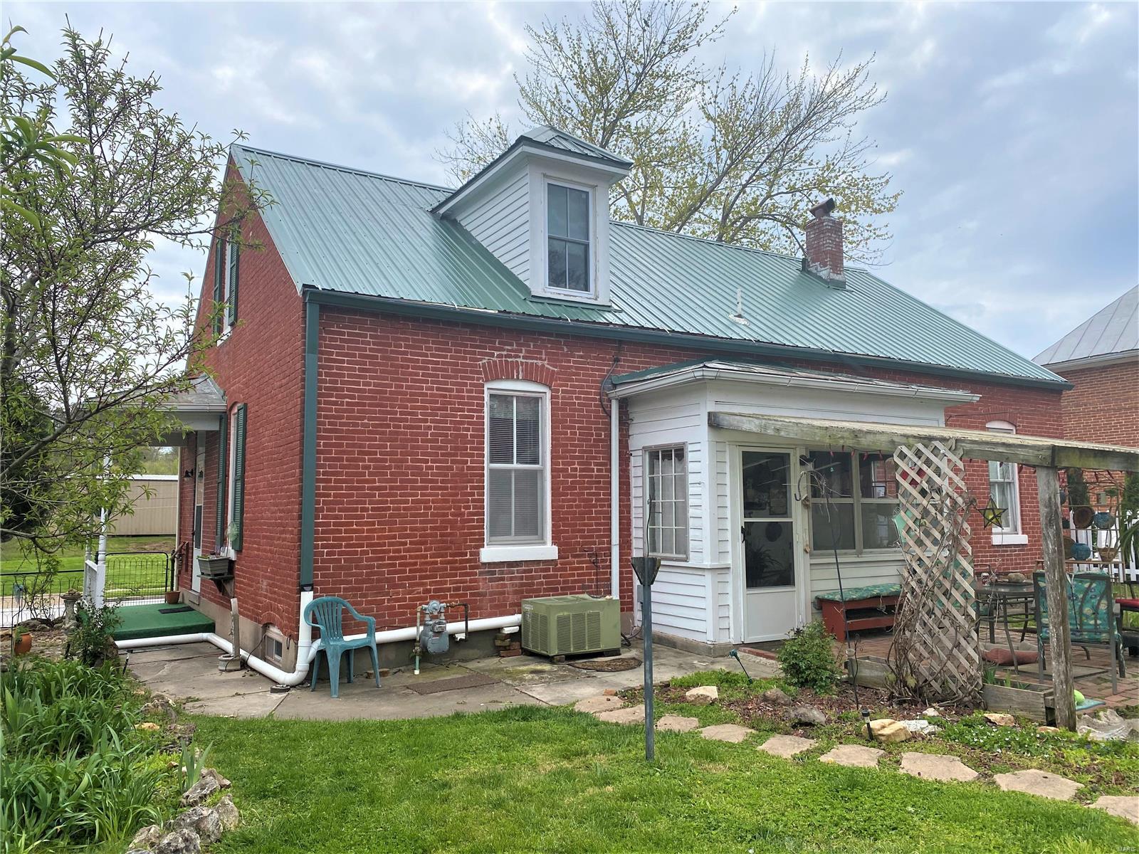 East 5 Street - Residential