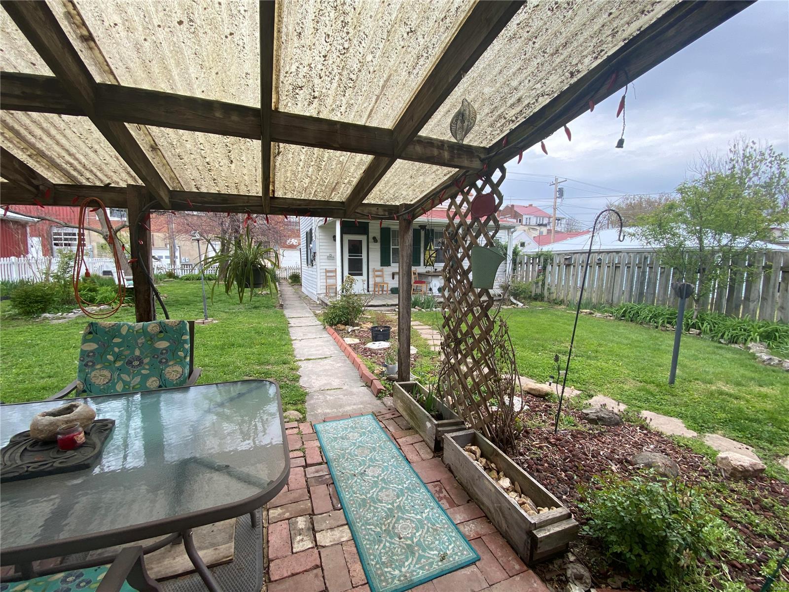 East 5 Street - Residential