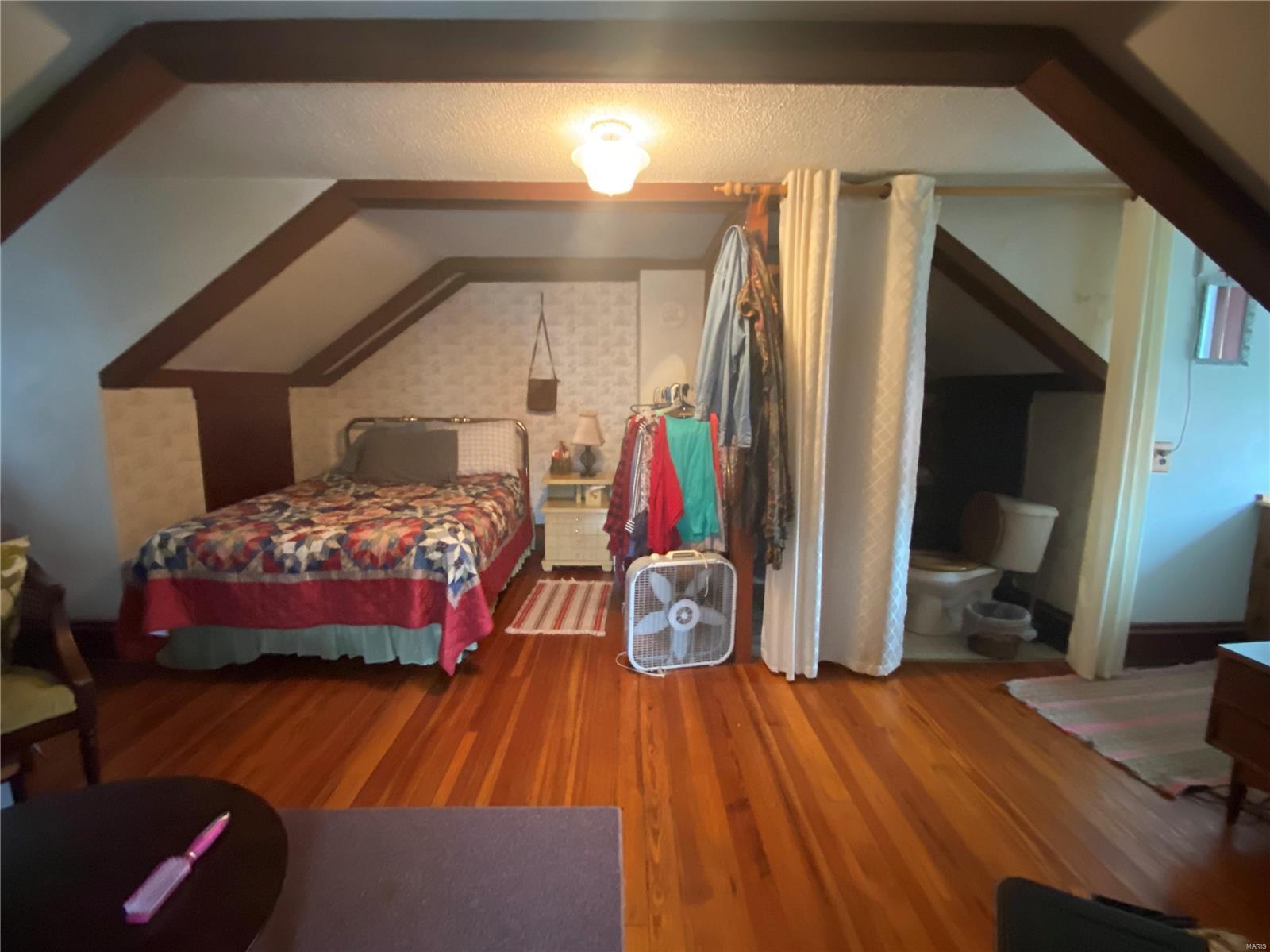 East 5 Street - Residential