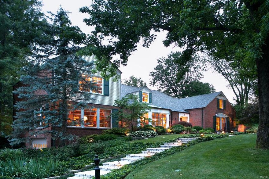 Incredible home on 1.5 acres (2 lots) in Algonquin Estates. With over 5800 sq.ft, this beautifully updated and meticulously maintained home offers light filled views of the property from every window, and 3 finished floors of flexible living space. Spectacular kitchen w/gorgeous granite counters, huge center island with bar sink + 2 Bosch dishwashers, Bosch double oven. Thermador 5 burner downdraft stove, ice maker and warming drawer. The adjoining hearth room features one of the homes 3 fireplaces. Highly sought after main floor master suite with updated luxury bath (2013) plus adjoining office/sitting room. Welcoming main floor family room with walls of windows. Second floor has 3 additional bedrooms and a huge 2nd family room/rec room with vaulted ceiling & access to the veranda. Recently renovated bathrooms with granite countertops. The finished lower level adds yet more living space, a full bath, craft room and fantastic storage.  Such a wonderful home!