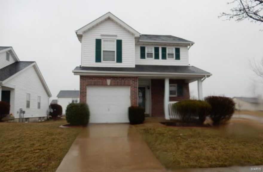 You will want to grab a hold of this rare opportunity so don't think about it too long or it will be gone.  This 2 sty townhome condo is available in Homefield Commons.  It's that spacious floor plan that gives you 2 bedrooms and 2.5 baths plus the loft at the top of the stairs that easily could be a sitting/reading area, your office, or a play area.  The 2nd floor laundry area is so convenient.  Lots of options without giving up other rooms.  Open floor plan on the main level with spacious great room with a gas fireplace, huge deck off the rear, separate dining area, and breakfast bar.  There is handy 1/2 bath at the entry along with plenty of closet and storage space.  Did I mention it is right across from the subdivision pool--now that is convenience! SpecialListingConditions: Foreclosure