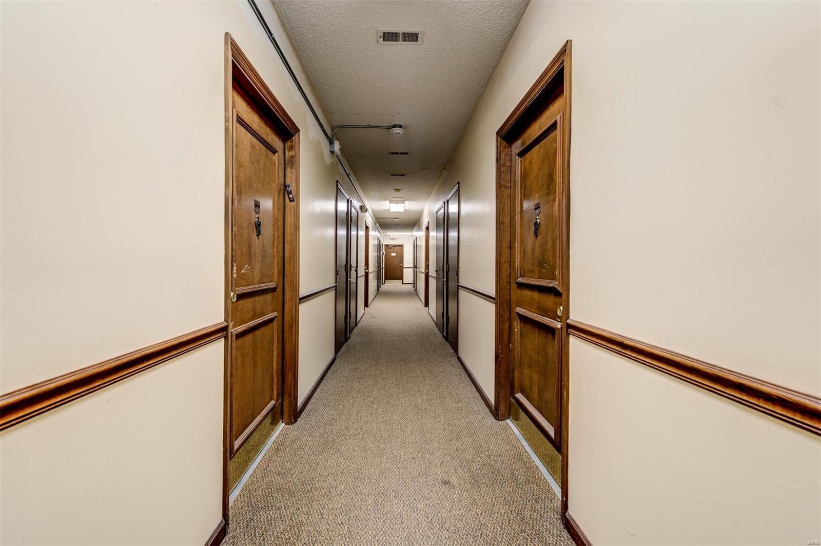 Carriage House Manor Condo Ph - Residential