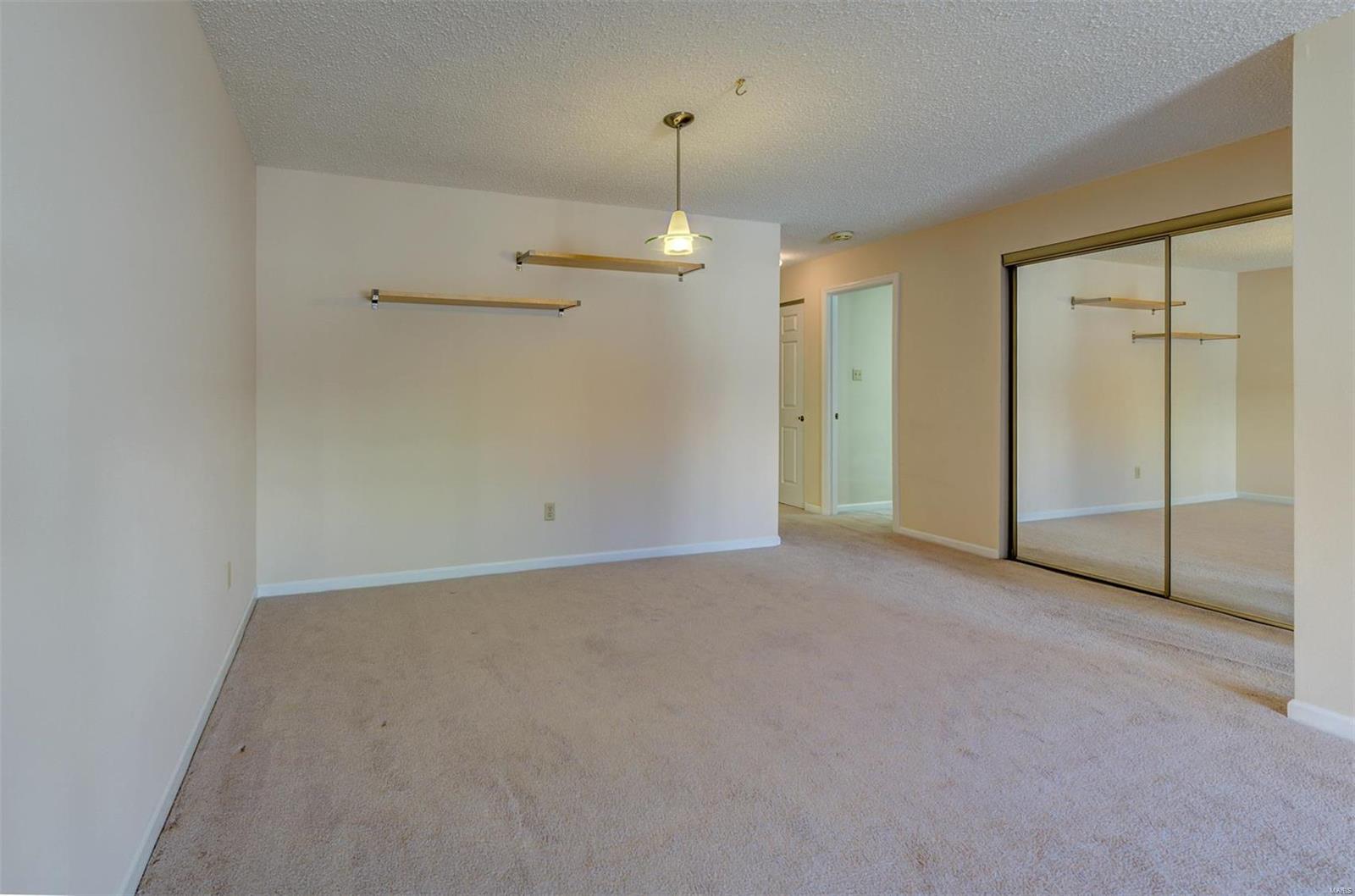 Carriage House Manor Condo Ph - Residential