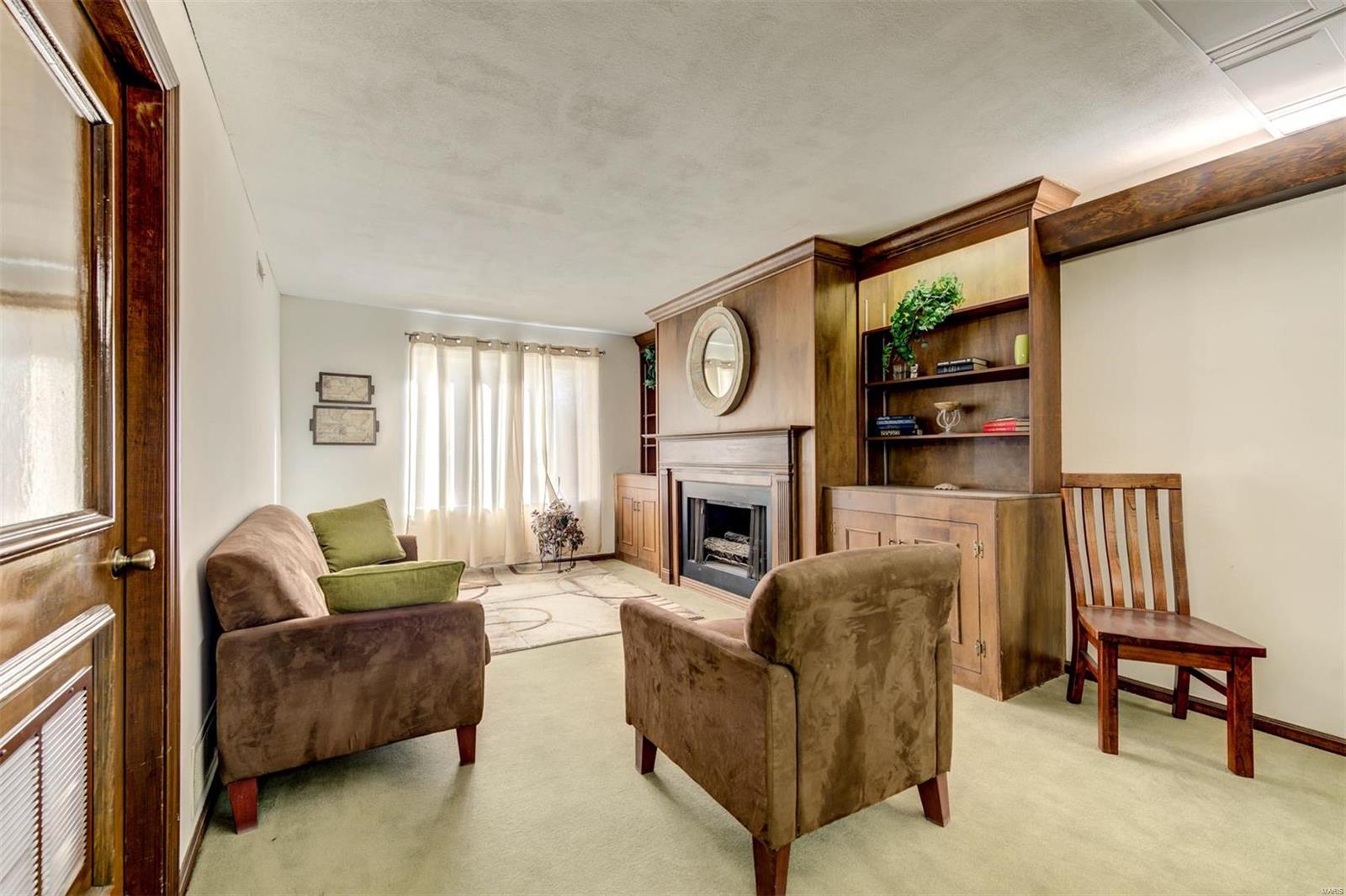 Carriage House Manor Condo Ph - Residential