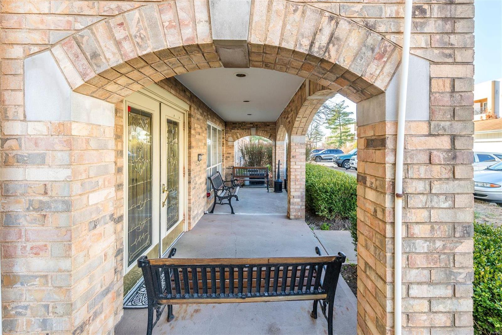 Carriage House Manor Condo Ph - Residential