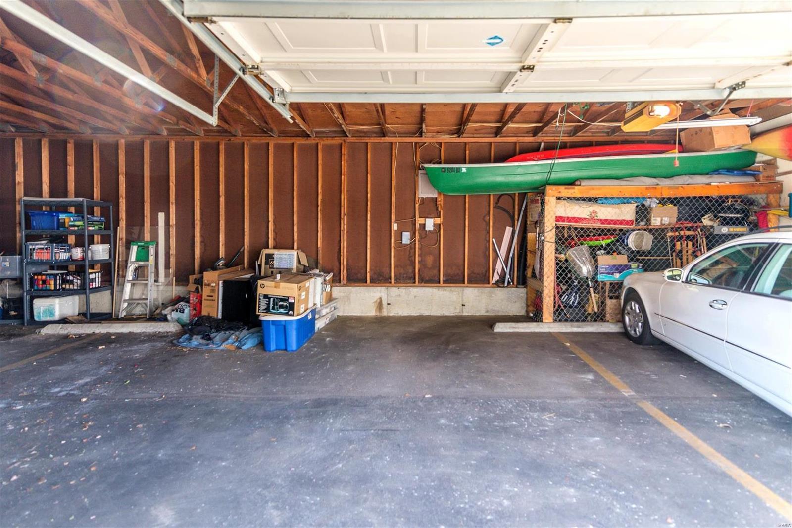 Carriage House Manor Condo Ph - Residential