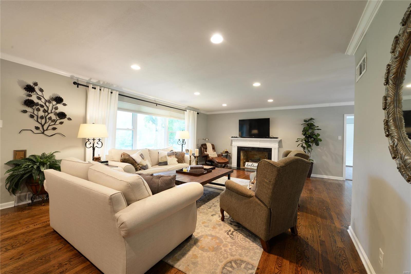 Ladue Crest - Residential Lease