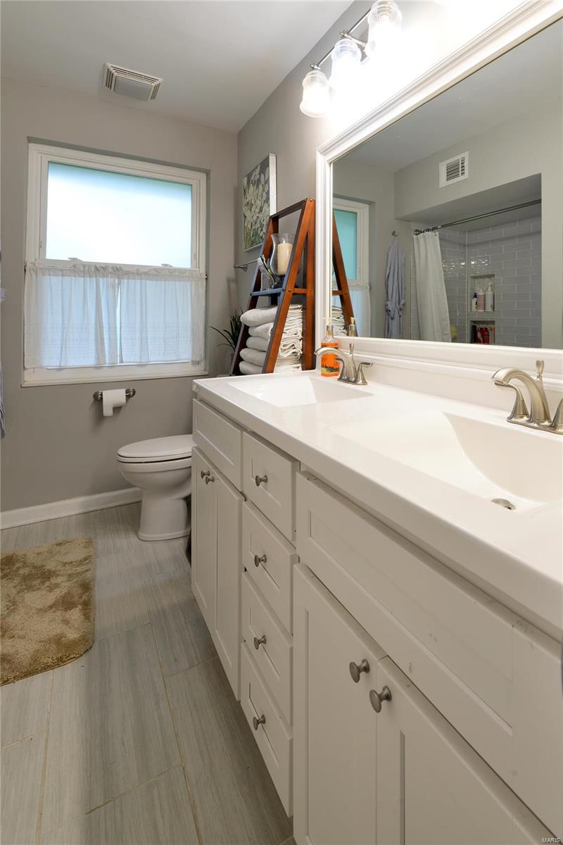 Ladue Crest - Residential Lease