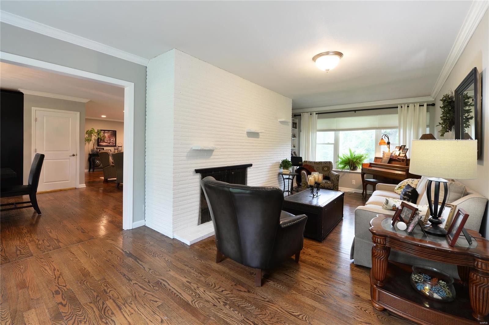 Ladue Crest - Residential Lease