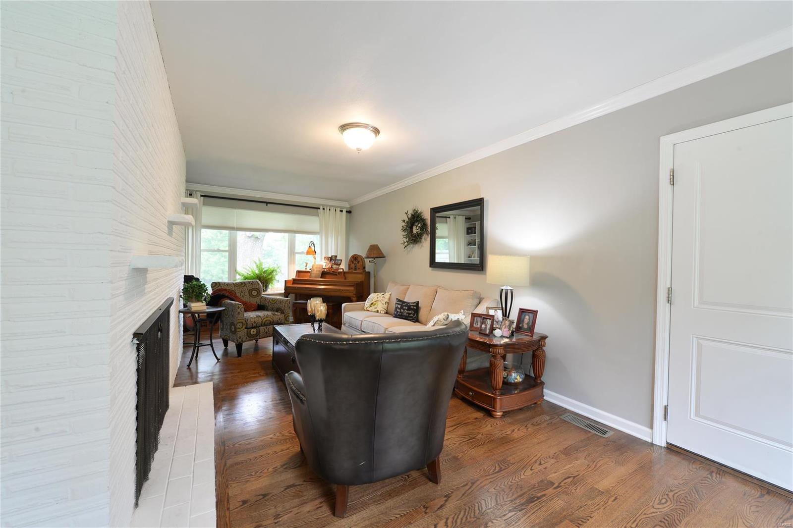 Ladue Crest - Residential Lease