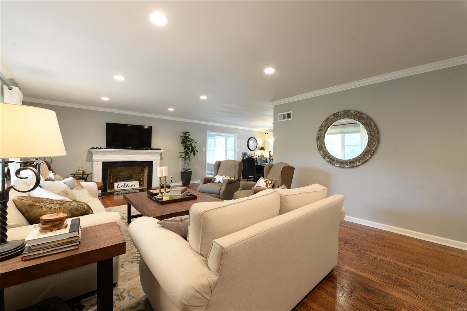 Ladue Crest - Residential Lease