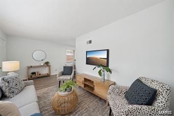 St Louis, Missouri 63118, United States, 2 Bedrooms Bedrooms, ,1 BathroomBathrooms,Residential,Pending,36249